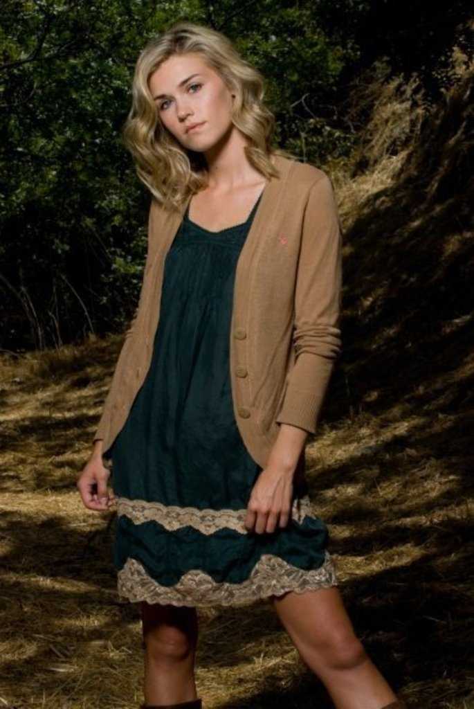 Эмили Роуз на фото