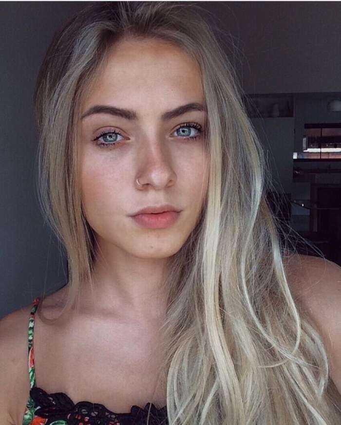 Девушки с естественной красотой на фото