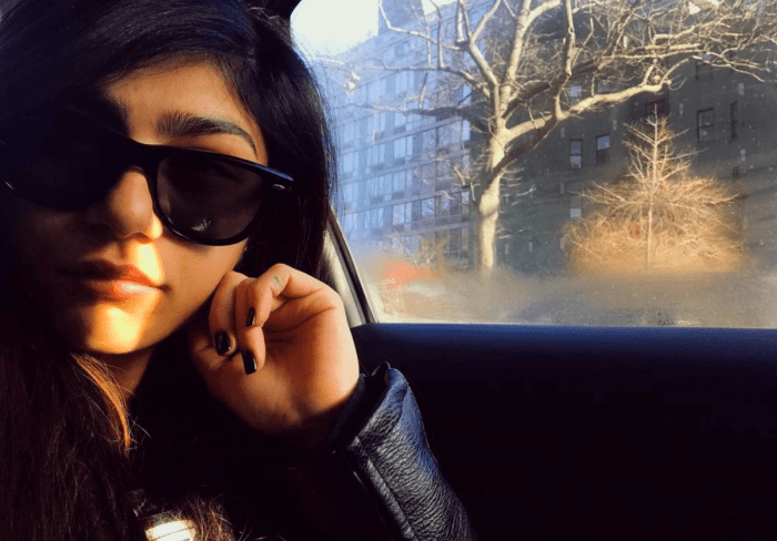 Миа Халифа на фото