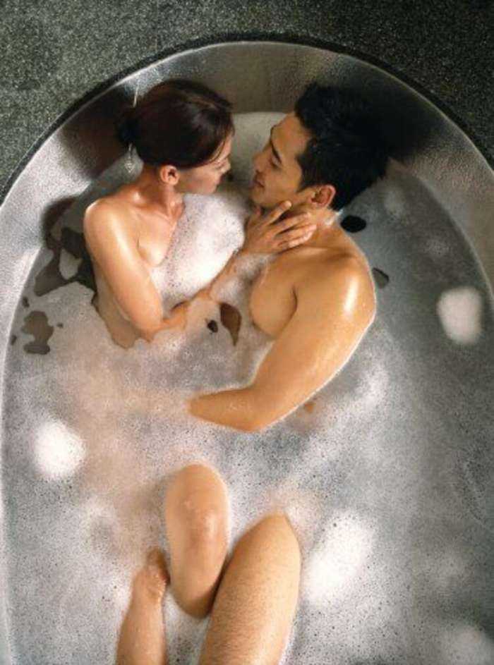 Сексуальные девушки в душе на фото