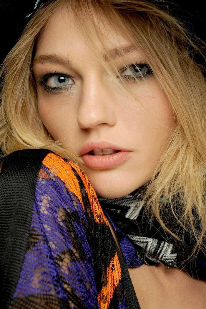 Саша Пивоварова на фото