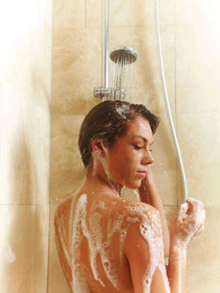 Сексуальные девушки в душе на фото