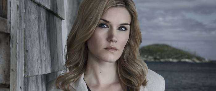 Эмили Роуз на фото