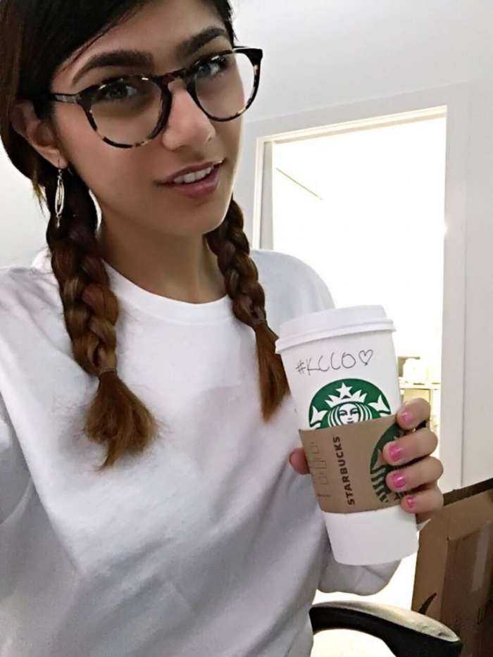 Миа Халифа на фото