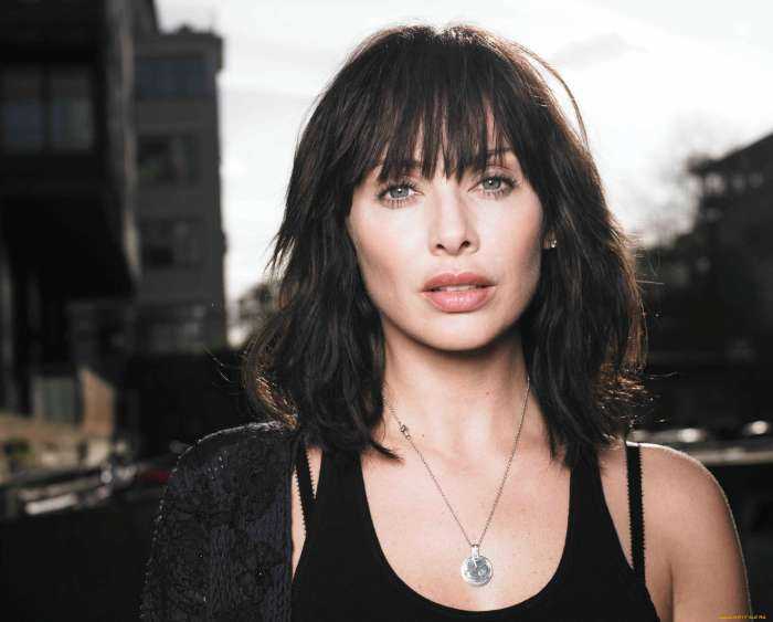 Натали Имбрулья на фото