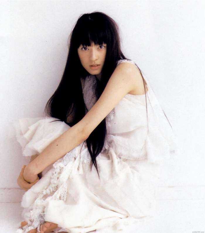 Тиаки Курияма на фото