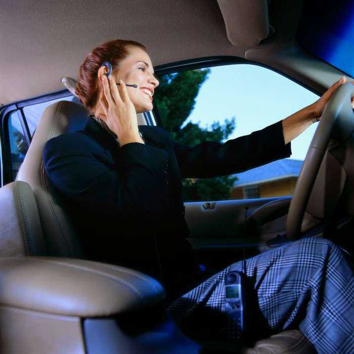 Женщины за рулем на фото