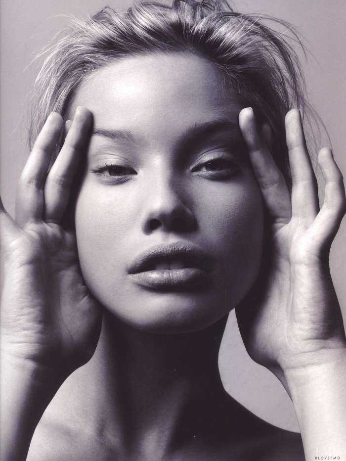 Стефани Корнелиуссен на фото