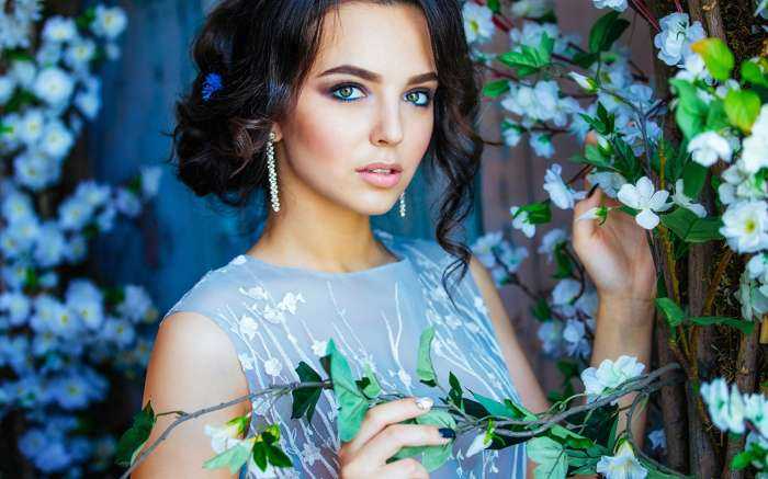 Красивые брюнетки на фото