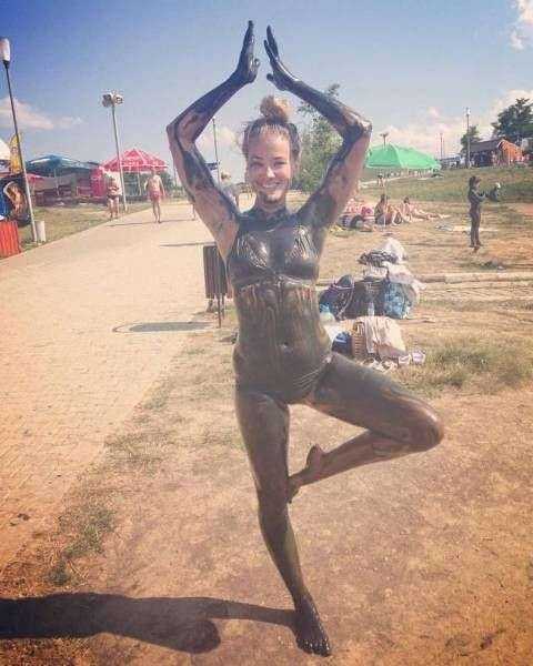 Забавные девушки