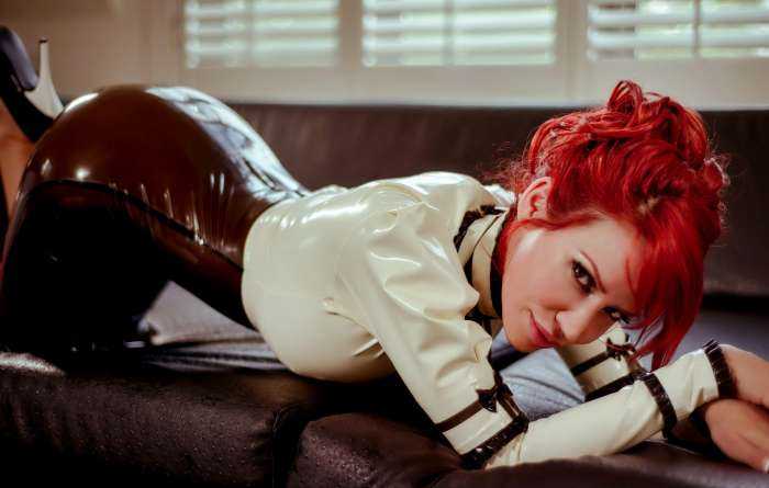 Девушки в латексе на фото