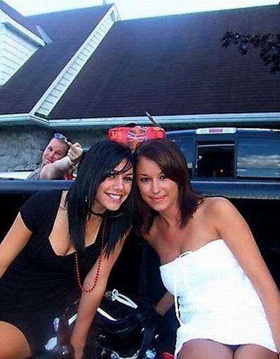 Фотобомбы с девушками