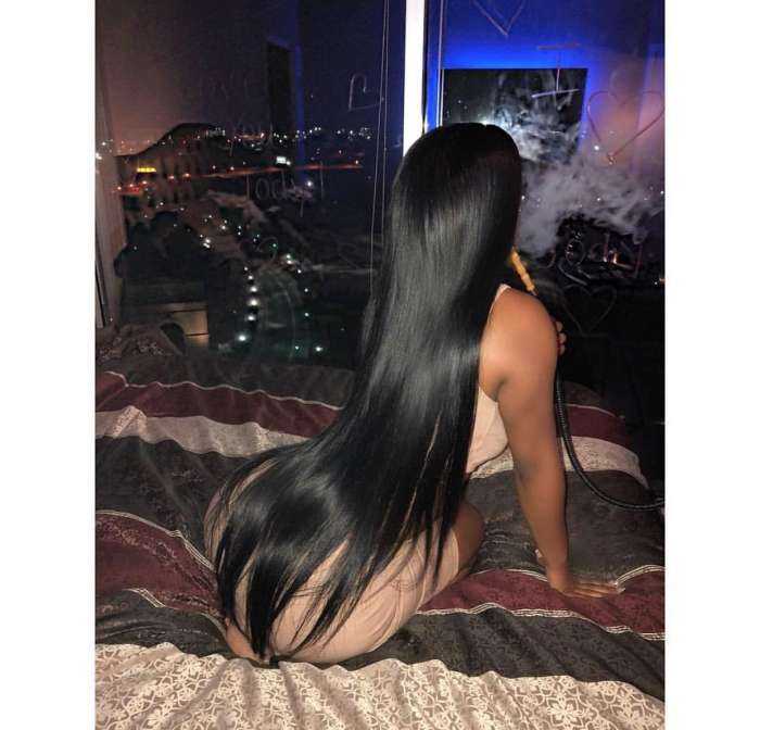 Девушки с прямыми волосами на фото