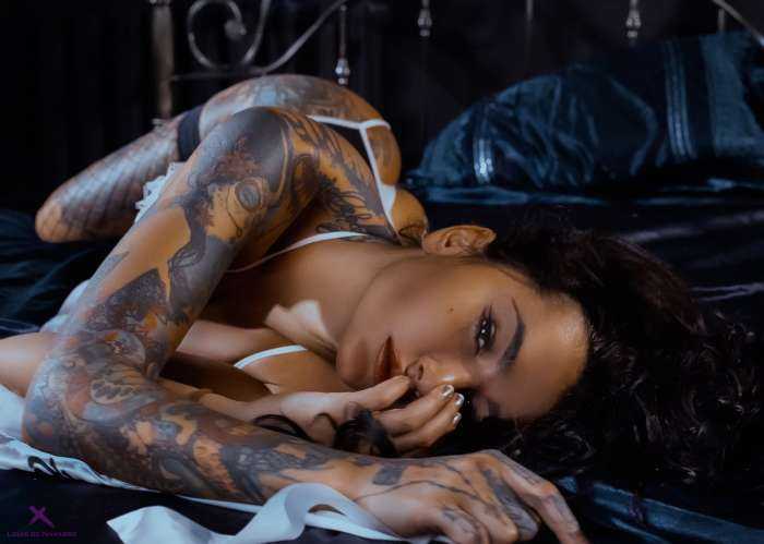 Красивые брюнетки на фото