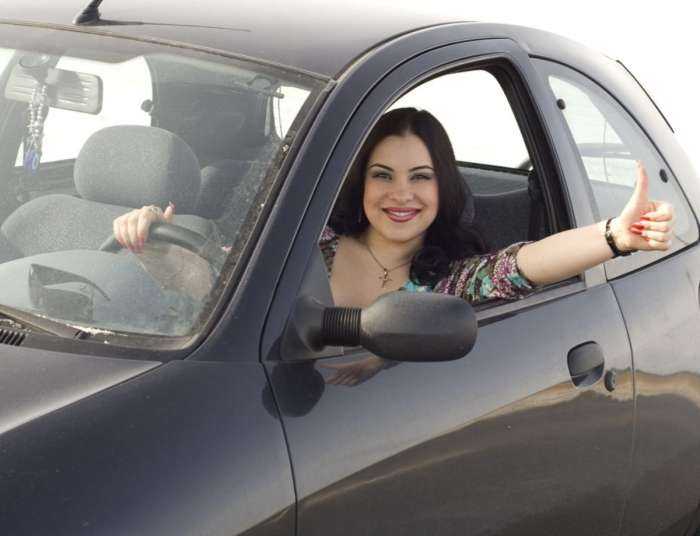 Женщины за рулем на фото