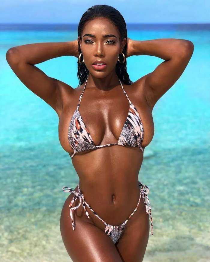 Сексуальные чернокожие девушки на фото