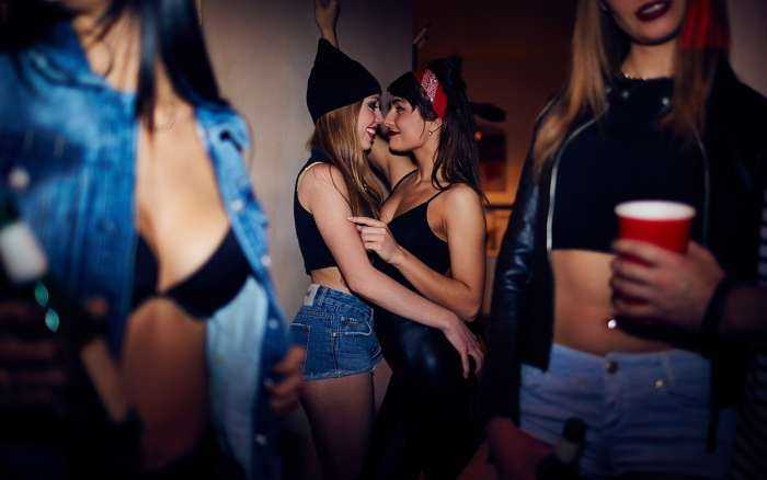 Пьяные девушки на фото