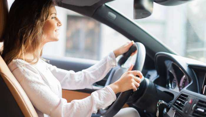Женщины за рулем на фото