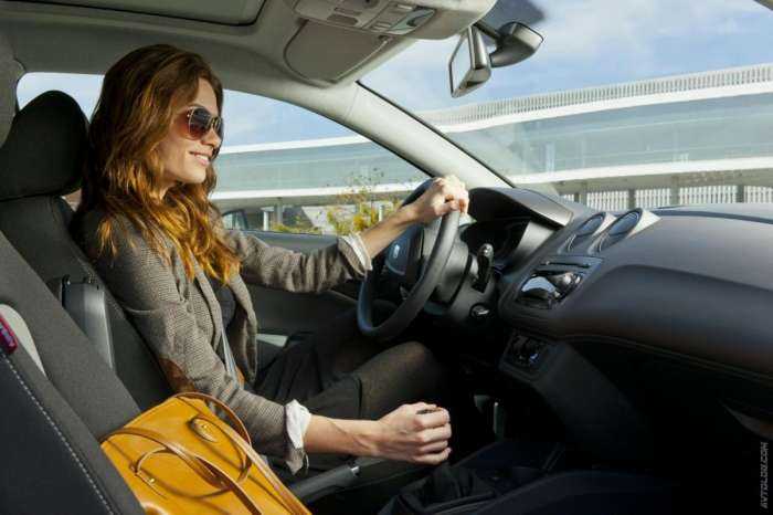 Женщины за рулем на фото