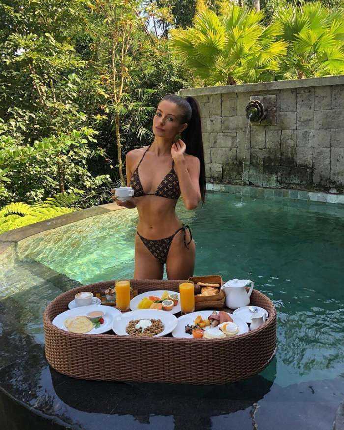 Симпатичные девушки на фото