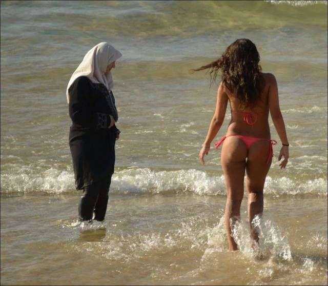 Забавные девушки