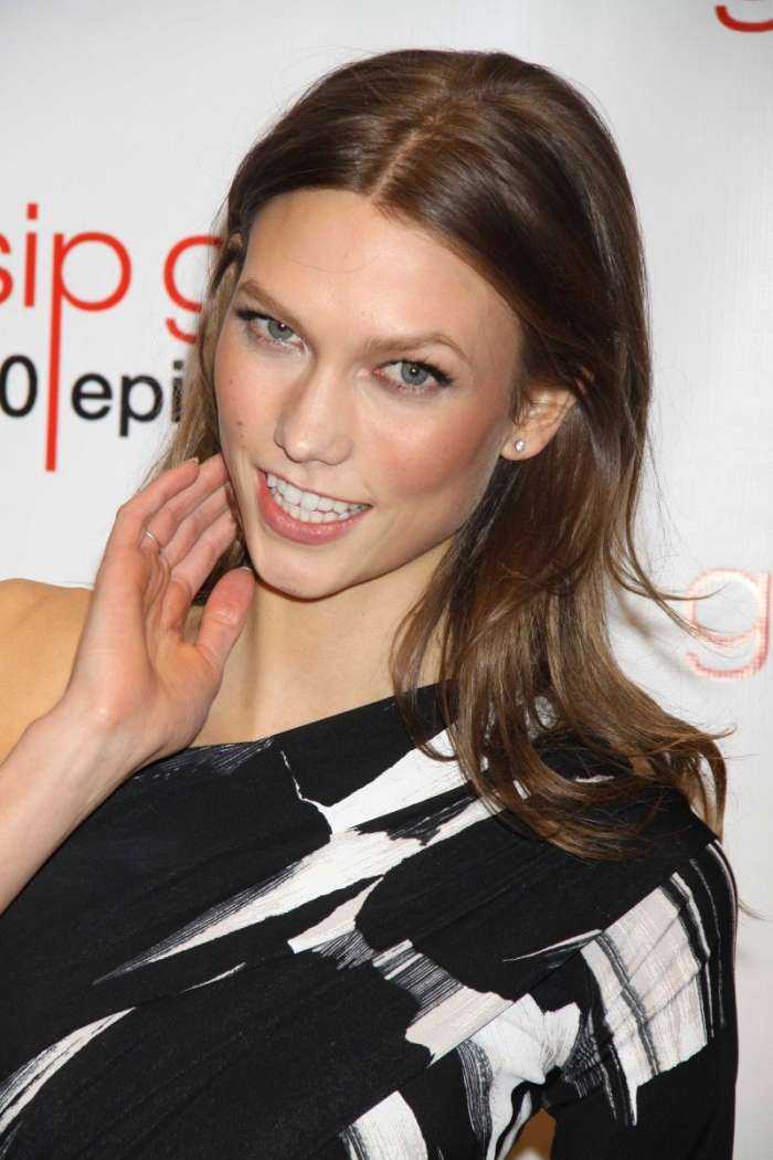 Карли Клосс на фото