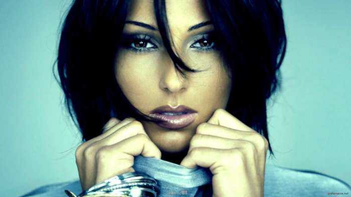 Красивые брюнетки на фото