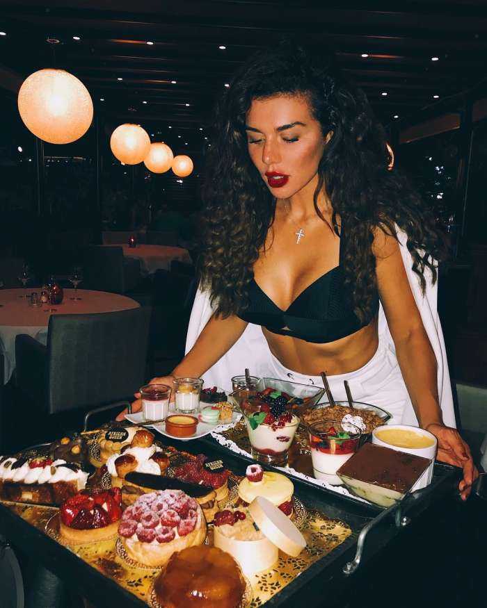 Анна Седокова (фото из Инстаграм)