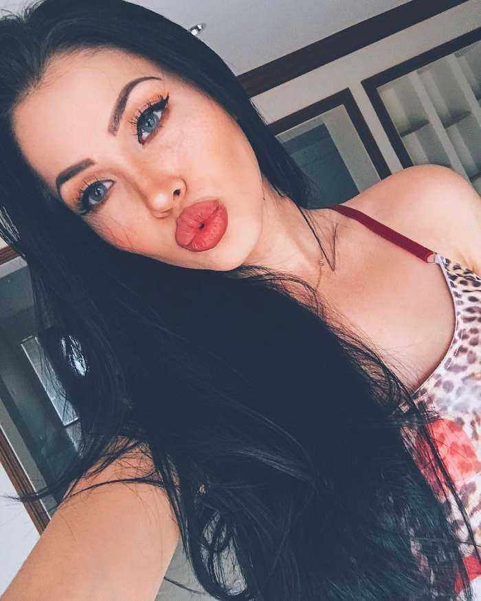 Красивые брюнетки на фото