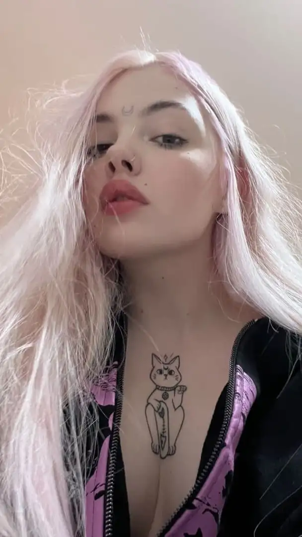 От скандалов до успеха: Фото тик-ток блогерши Дарьи Каплан