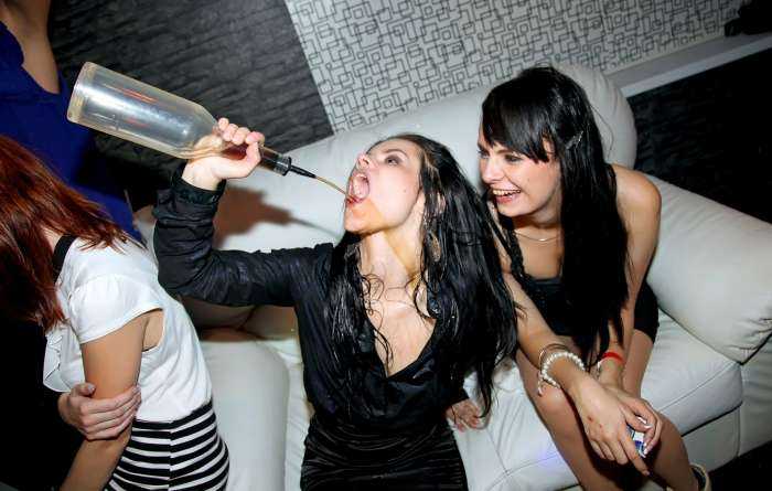 Пьяные девушки на фото