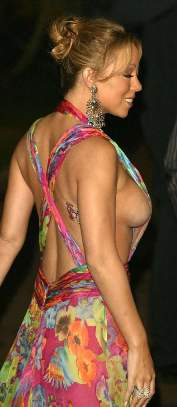 Видно грудь на фото