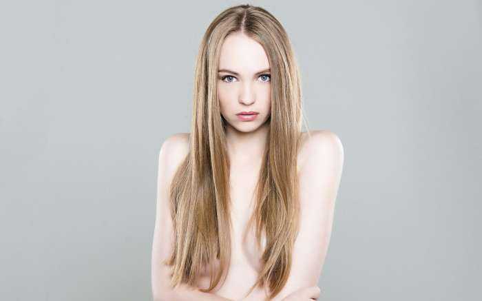 Девушки с прямыми волосами на фото