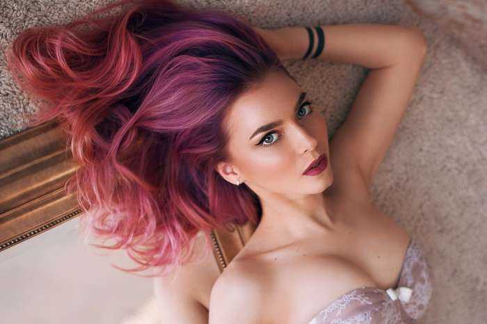 Девушки с цветными волосами на фото