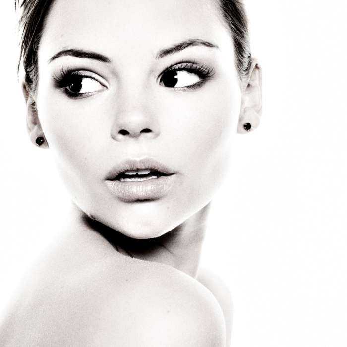 Элайн Пауэлл на фото