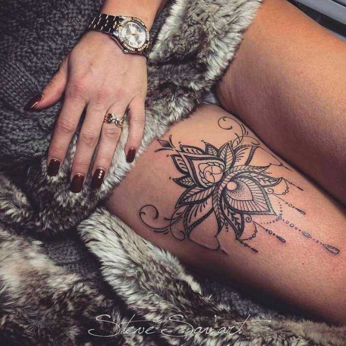 Татуировки на ногах у девушек на фото