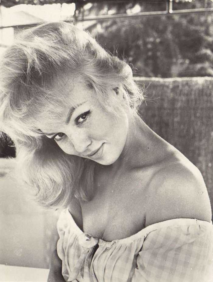 Милен Демонжо на фото