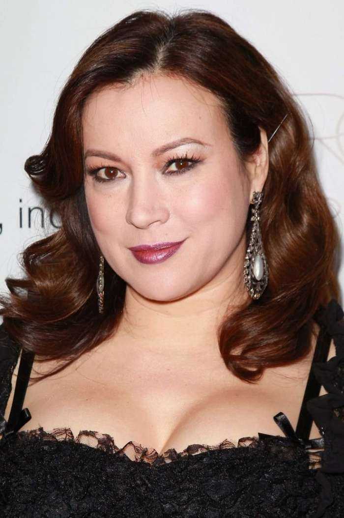 Дженнифер Тилли на фото