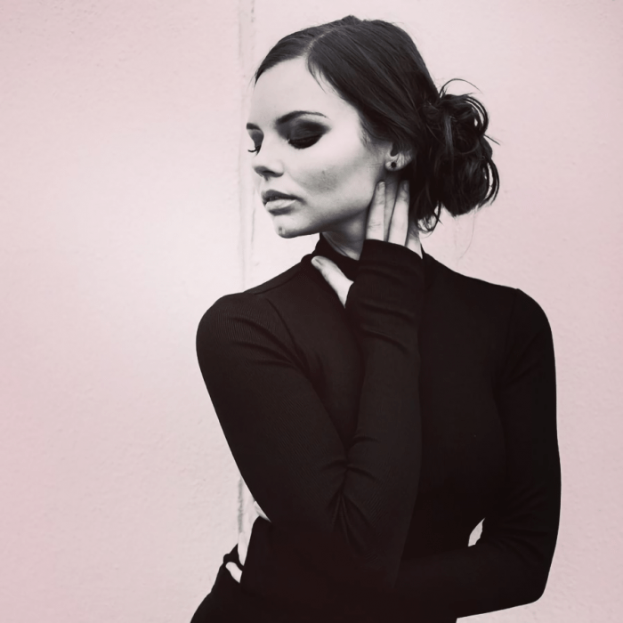 Элайн Пауэлл на фото