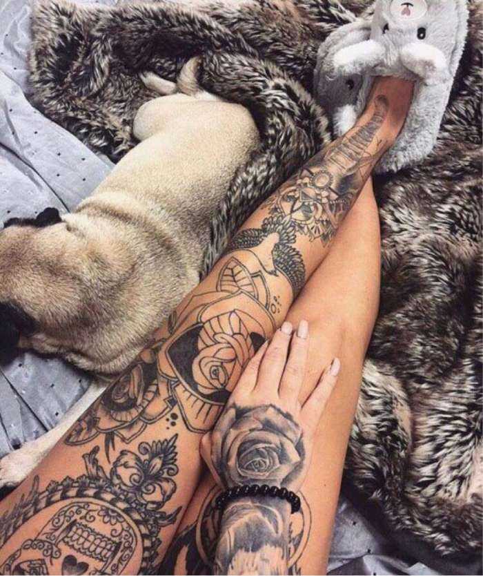 Татуировки на ногах у девушек на фото