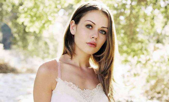 Алексис Дзена на фото