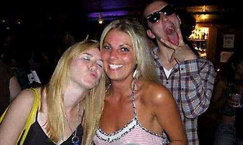 Фотобомбы с девушками