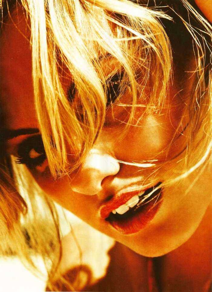 Александра Стан на фото