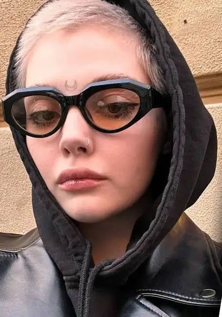 От скандалов до успеха: Фото тик-ток блогерши Дарьи Каплан