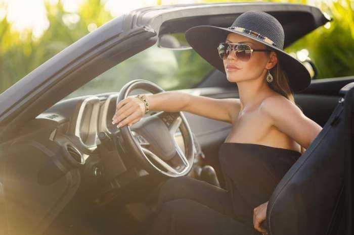 Женщины за рулем на фото