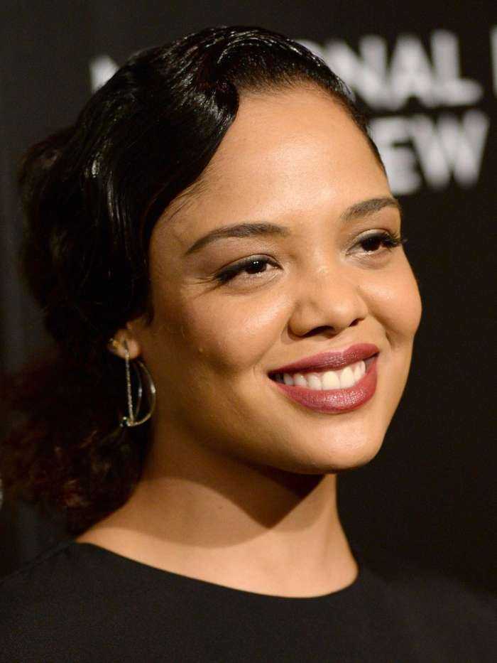 Тесса Томпсон на фото