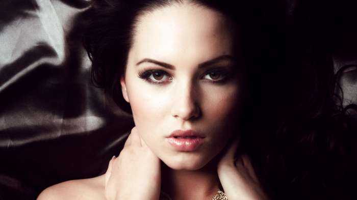 Красивые брюнетки на фото