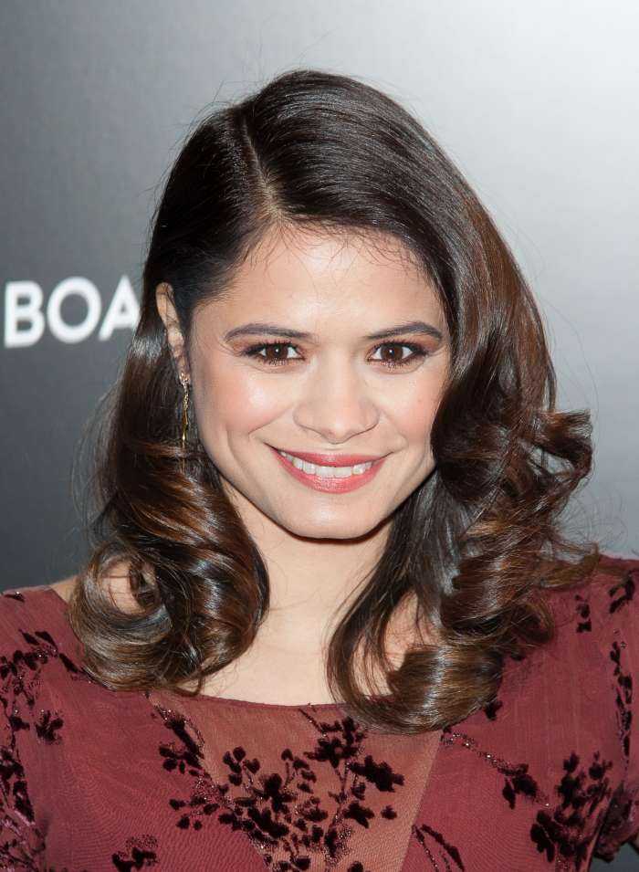 Мелони Диас на фото