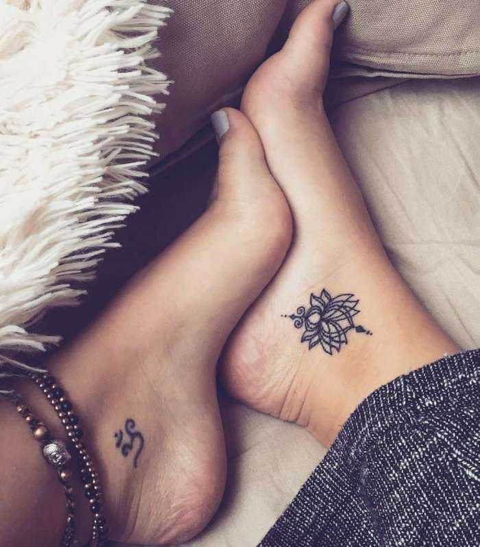 Татуировки на ногах у девушек на фото