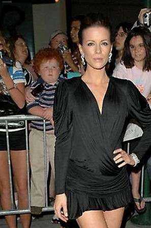 Фотобомбы с девушками